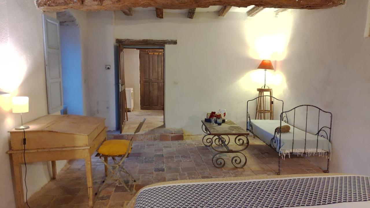 Le Manoir De Gatines Bed & Breakfast Tigné Exterior photo