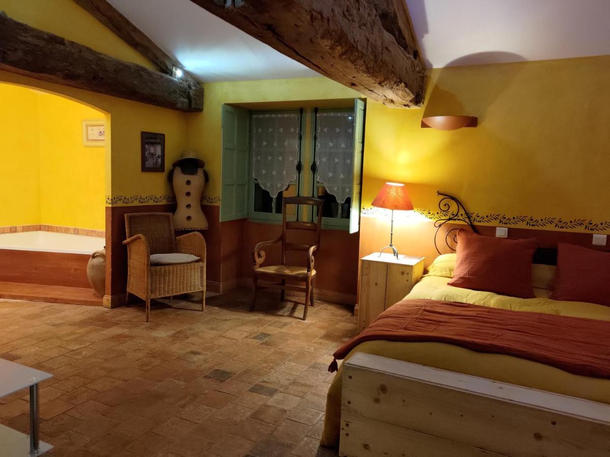 Le Manoir De Gatines Bed & Breakfast Tigné Exterior photo