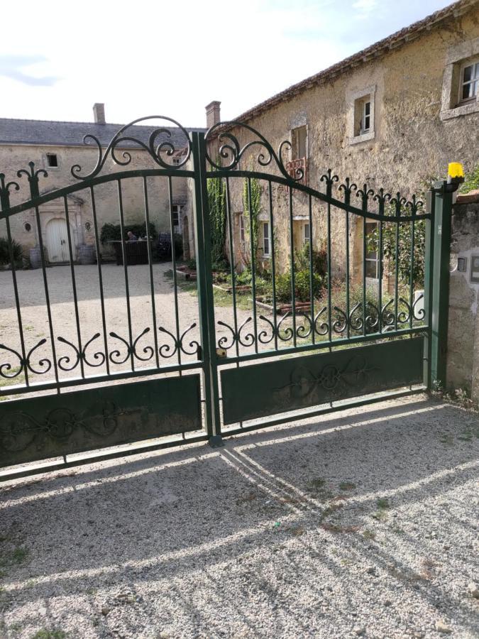 Le Manoir De Gatines Bed & Breakfast Tigné Exterior photo