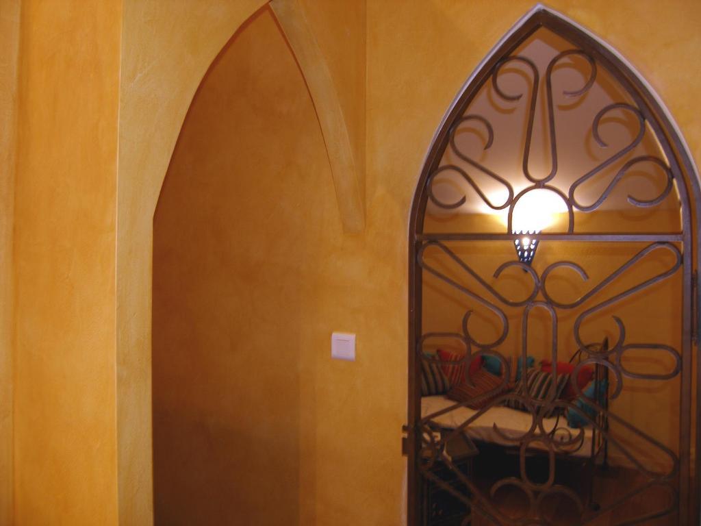 Le Manoir De Gatines Bed & Breakfast Tigné Room photo